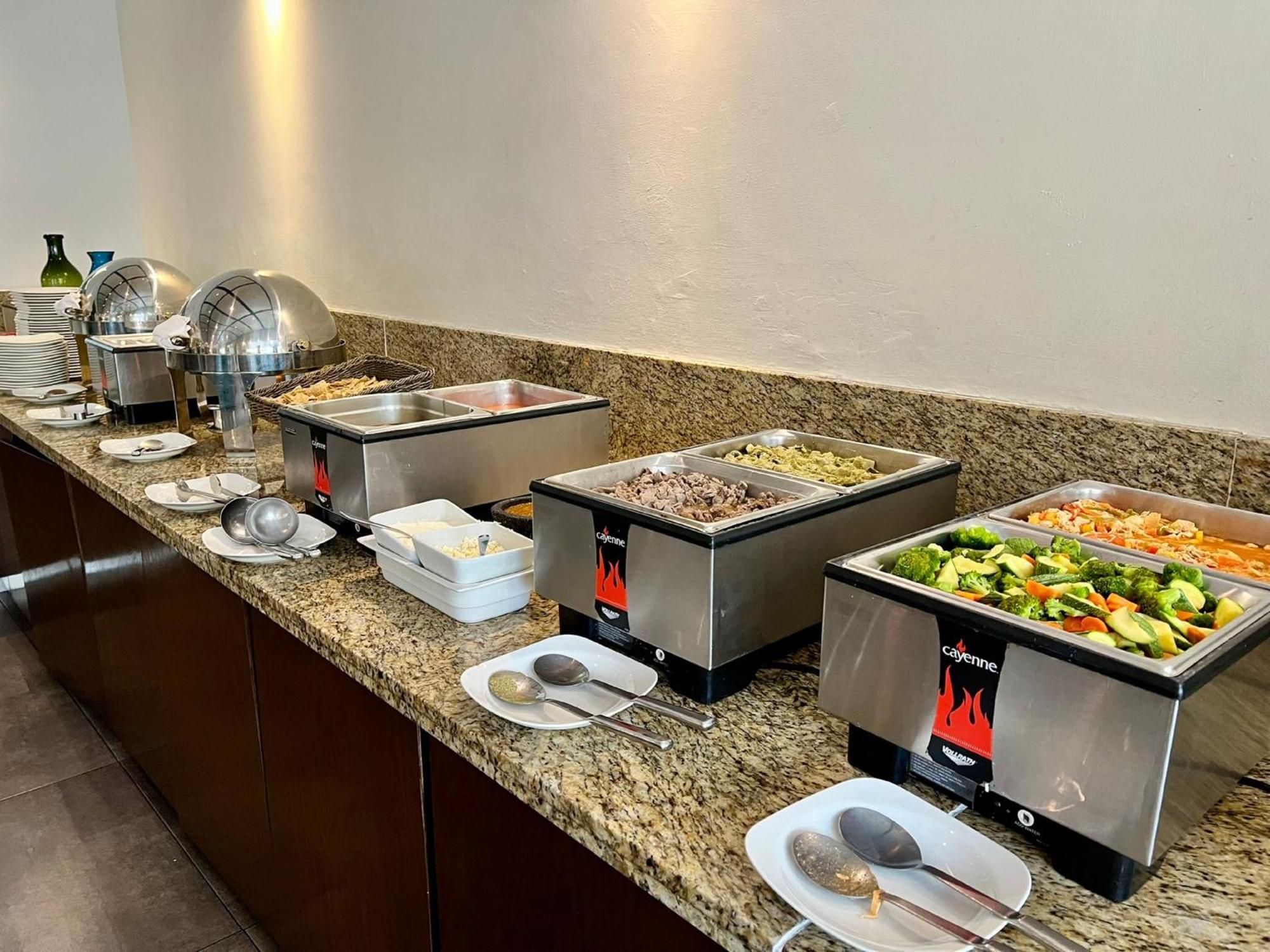 Holiday Inn Guadalajara Patria-Universidad By Ihg Zapopan Εξωτερικό φωτογραφία